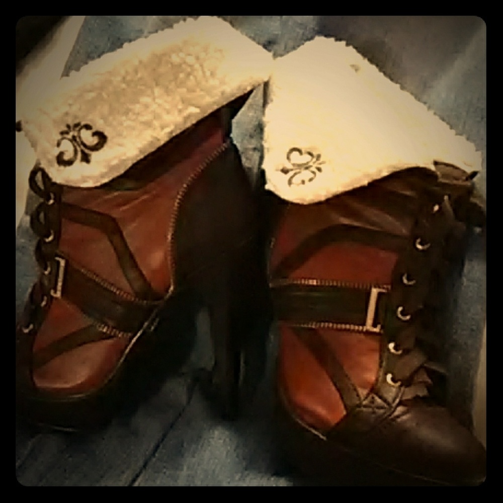 Derron two tone heels